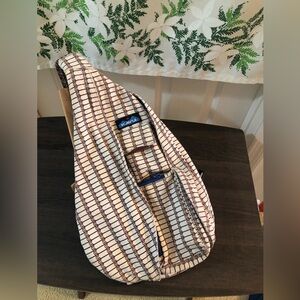 Kavu brown crossbody / backpack